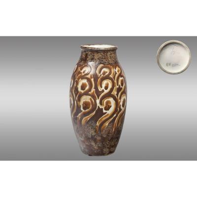 Porcelain Vase Of Limoges. Tharaud Manufacturing.