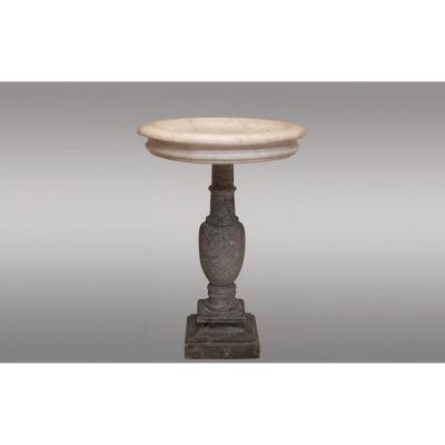 Fontaine en marbre blanc de Carrare. France. Dix-septième siècle