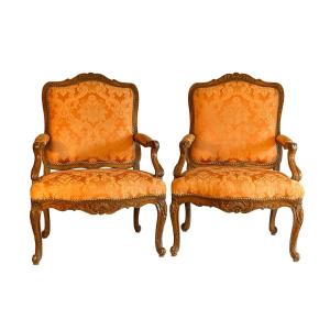 Pair Of Large Louis XV Armchairs In Silk Lampas From The 18th Century