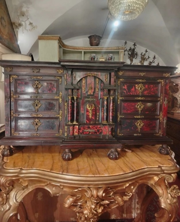 Stipo Monetiere Siciliano XVII Secolo Legno Ebanizzato Bronzi Dorati Palermo.