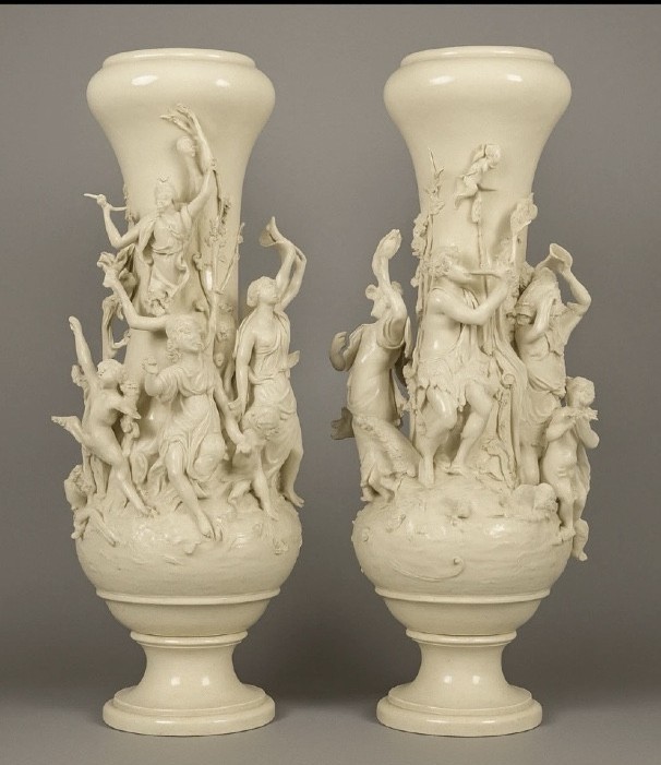 Coppia vasi Capodimonte monumentali in porcellana, Napoli ca. 1880–1900, 100 cm.