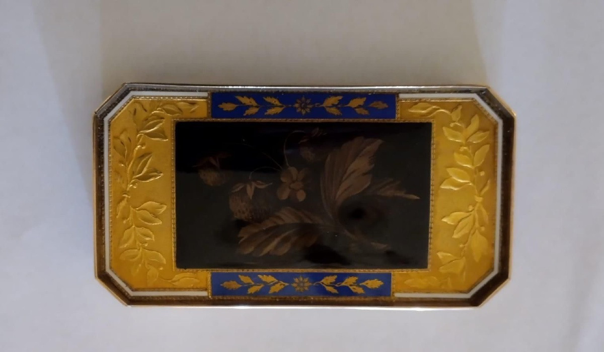 Rara tabacchiera in oro smaltato, Ginevra o Parigi, 1834 – “Souvenir d’Amitié” con miniature mi-photo-2