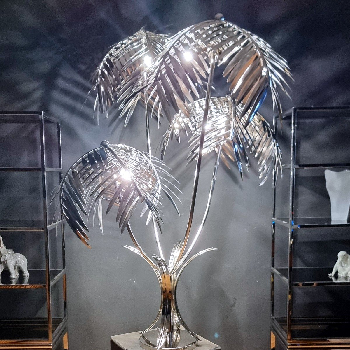 Lampada da Terra Imponente: Il Fascino Vintage della Kenzia in acciaio cromato-photo-4