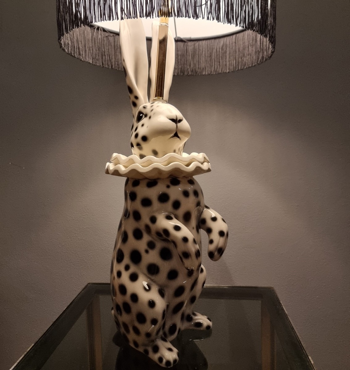 Lampada con Coniglio in Ceramica Dipinta vestiro da Pierrot-photo-1
