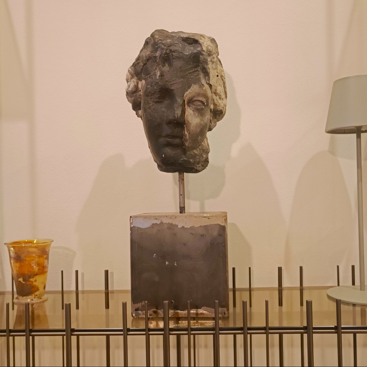 Scultura in cera, gesso e black carbon “ Il volto”  di Alessandro La Motta-photo-4