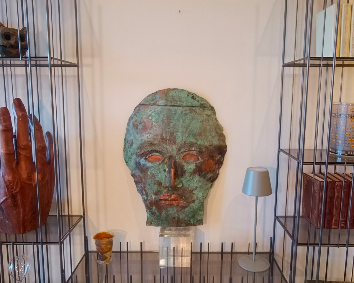 Scultura  maschera del '900 in rame ossidato -photo-3