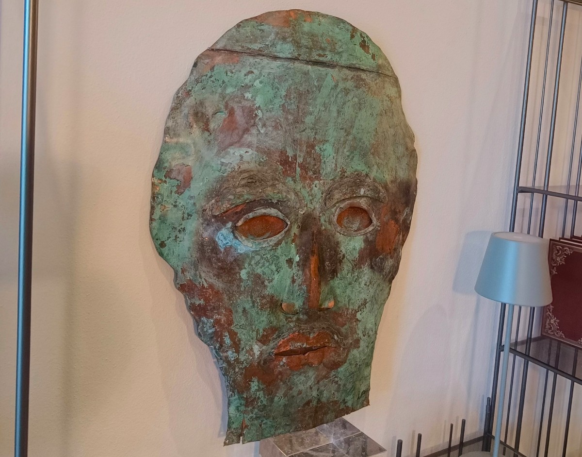 Scultura  maschera del '900 in rame ossidato -photo-4