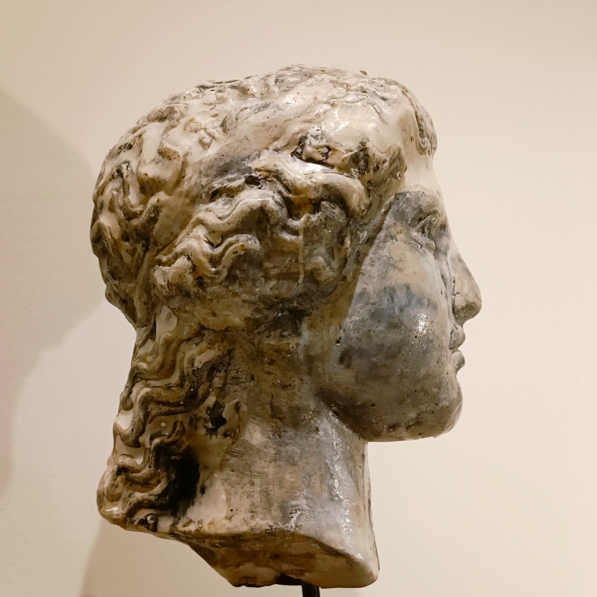 Scultura di Hera mitologia greca in gesso,cera e carbone-photo-1