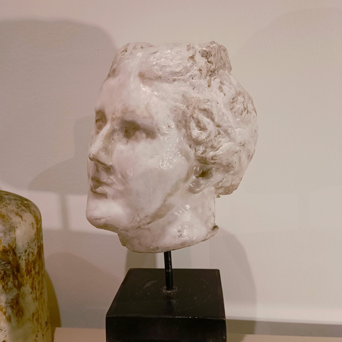 Scultura di Afrodite in gesso, cera e nerofumo-photo-4