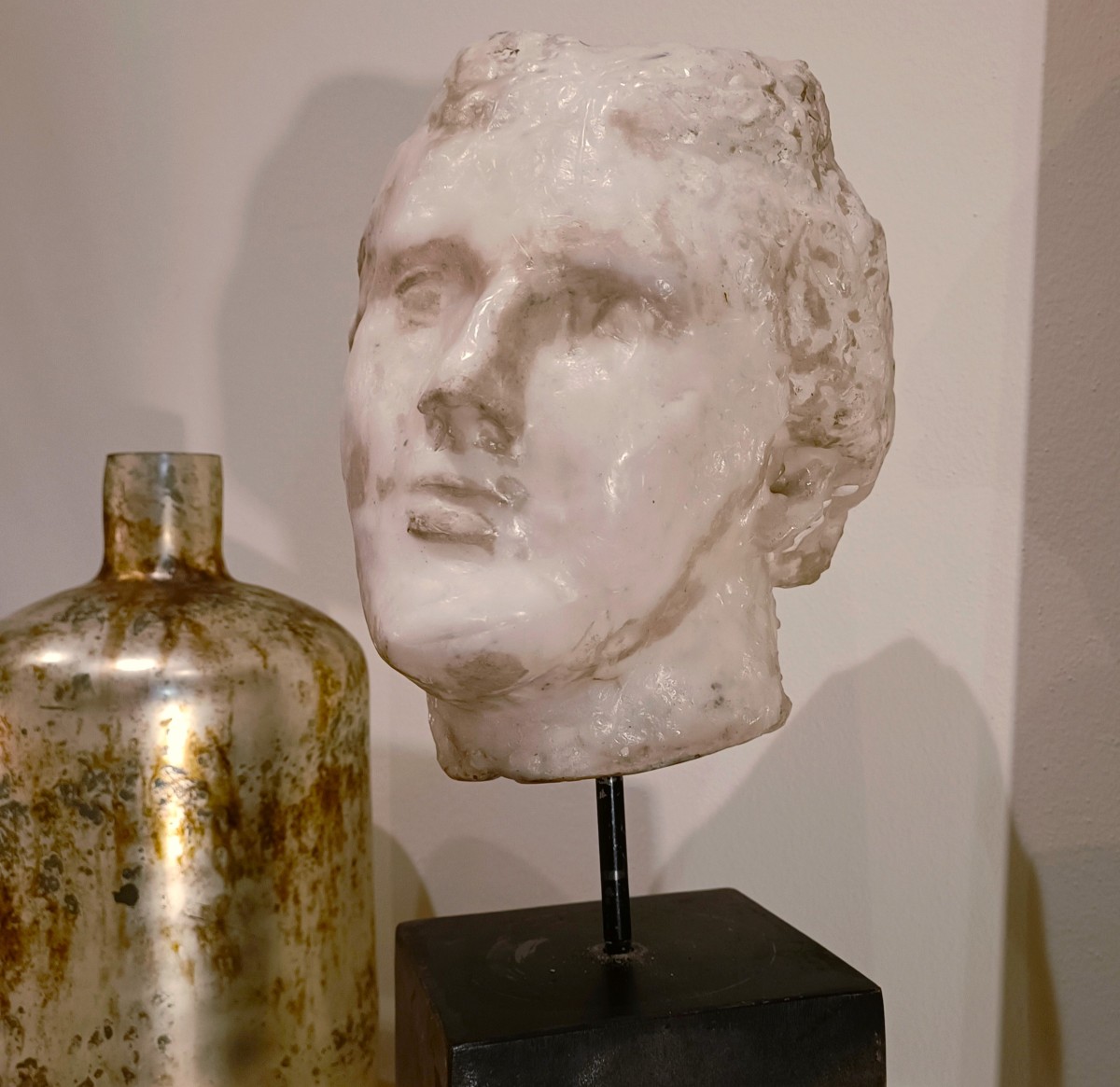 Scultura di Afrodite in gesso, cera e nerofumo-photo-2