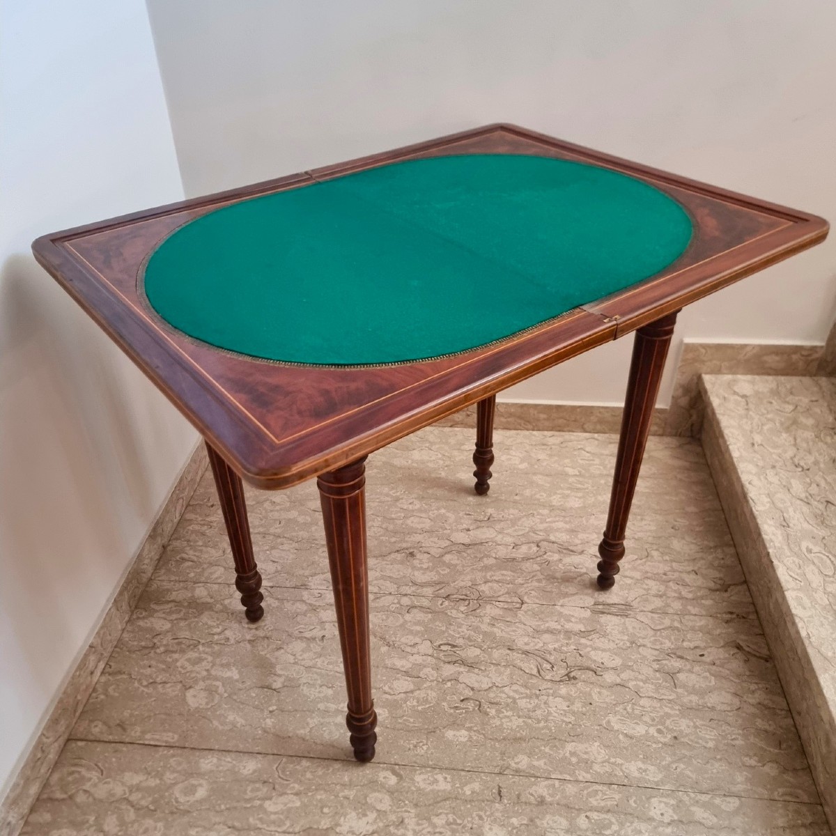 Tavolino da gioco Carlo X 1820 in acero e mogano con intarsi-photo-2