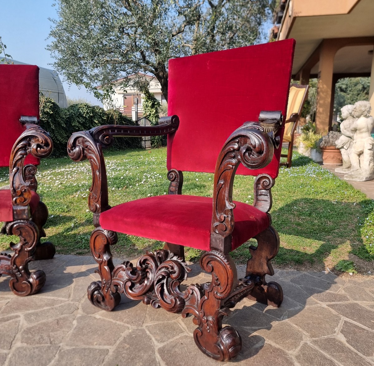 Coppia di troni dell’800 noce intagliato a mano-photo-3