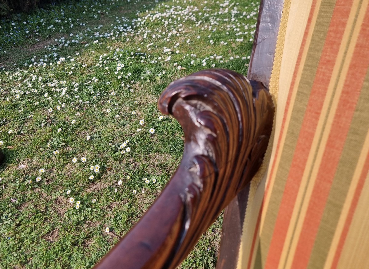 Poltrona originale del 600 noce intagliato a mano-photo-1