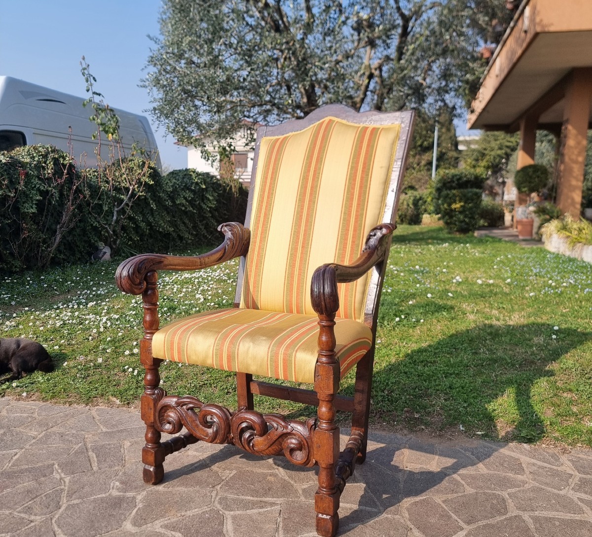 Poltrona originale del 600 noce intagliato a mano-photo-2