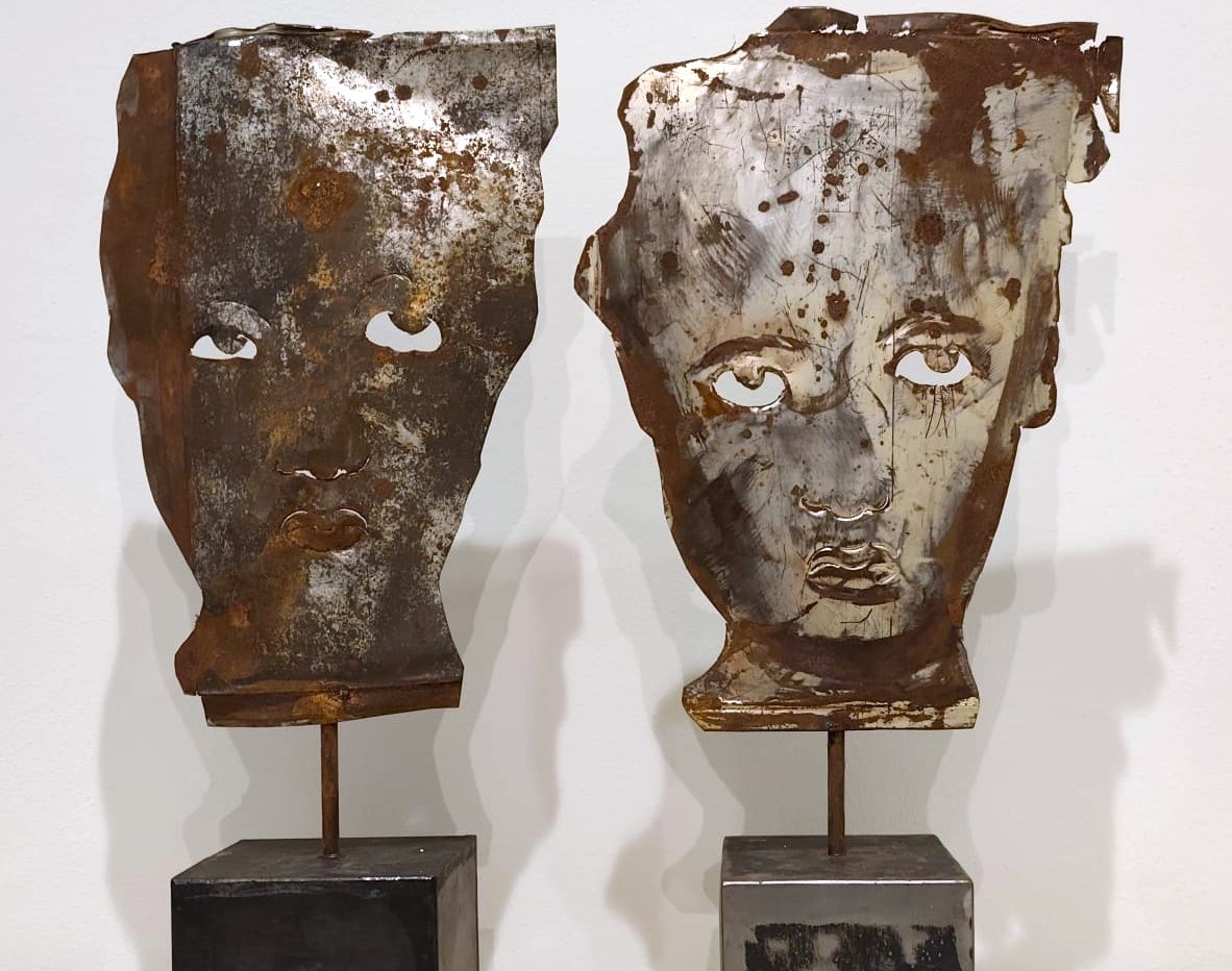 Coppia di maschere in lamiera 1960 Jean-Pierre Raynaud-photo-4