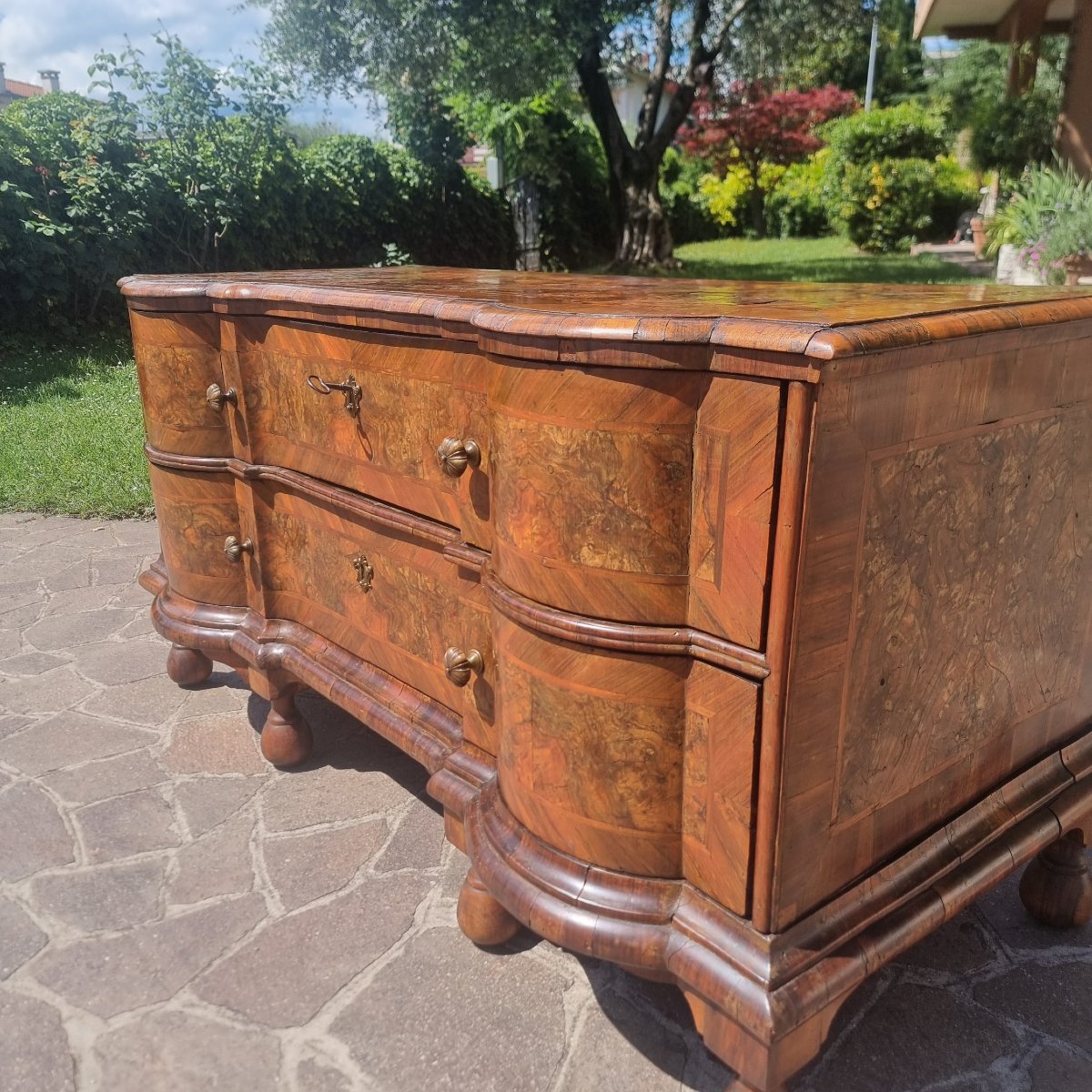 Cassettone ferrarese del 700 in radica di noce-photo-5