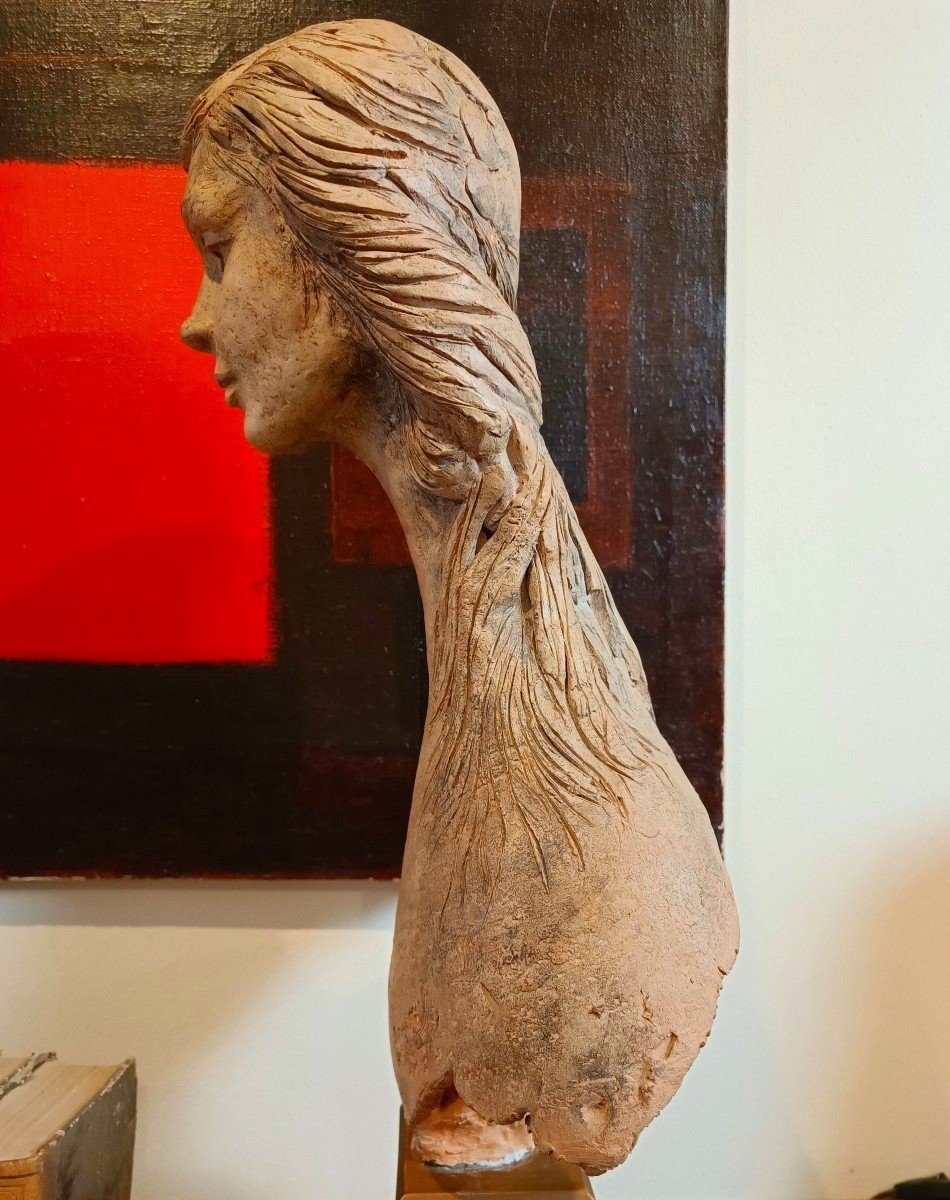 Scultura Femminile in Terracotta del 1976: Un Capolavoro di Vincenzo Brunetti-photo-3