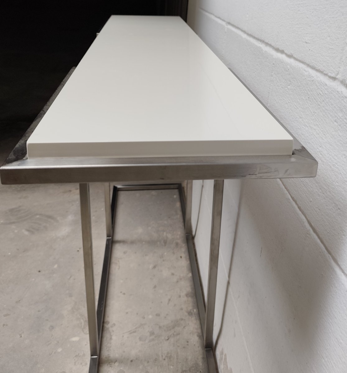 Consolle acciaio con piana laccata bianco panna vintage stile Guy Lefevre per Maison Jansen 80-photo-8
