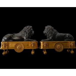 Coppia di leoni in bronzo Impero 1820 con base in bronzo dorato