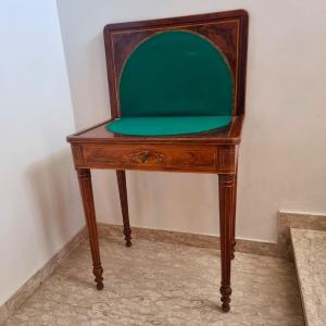 Tavolino da gioco Carlo X 1820 in acero e mogano con intarsi