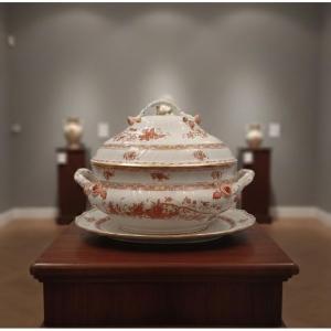 Zuppiera con coperchio e vassoio in porcellana Herend inizio XX secolo