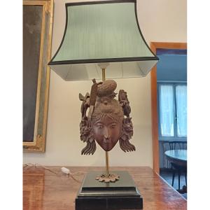 Tre lampade da tavolo con maschere Balinesi in legno XIX secolo