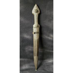 Antique Oriental Dagger – 19th Century Indo-persian Work