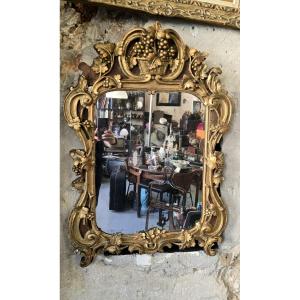 Louis XV Period Mirror In Gilded Wood And 18th Century Stucco Leaf 