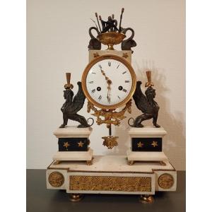 Gilt Bronze Clock From The Egyptian Revival Period, Consulate, First Empire, Early 19th/18th Century