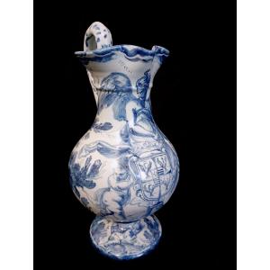 Italian Savona Faience Ewer, 17th Century, High Period, With Gonzaga Coat Of Arms Pitcher