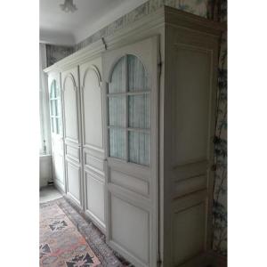 Woodwork Closet