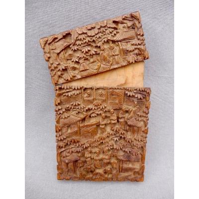 China Canton End XIXth 19th Circa 1880 Carved Natural Sandalwood Card Holder