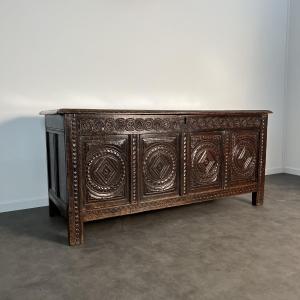 Large 17th-century English Chest In Solid Carved Oak With Rosettes, Jacobean Style
