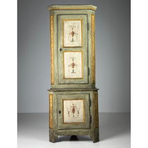18th-century Swedish Corner Cabinet