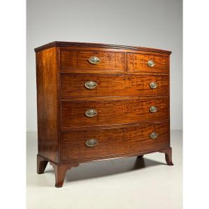 English Mahogany Chest Of Drawers