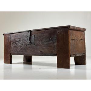 17th-century Stollentruhe Chest