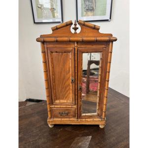 Small Doll Wardrobe 