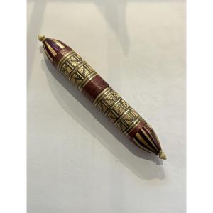 Antique 19th-century Straw Marquetry Needle Case 