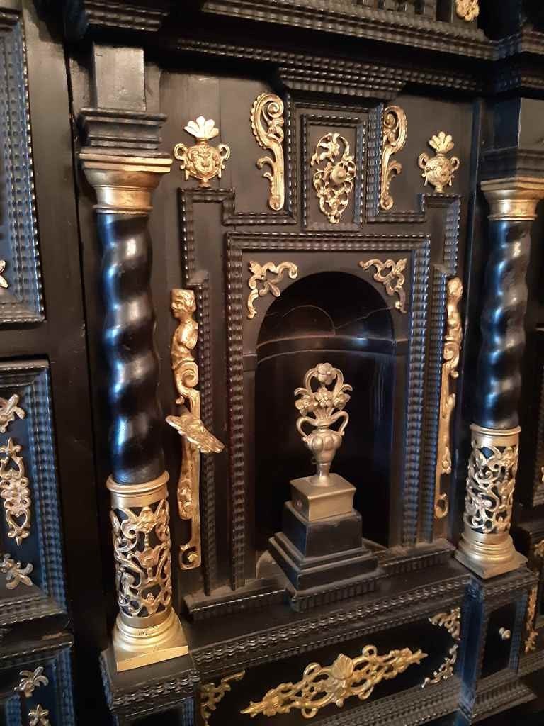 Antico cabinet italiano in ebano e legno ebanizzato del 17 secolo-photo-1