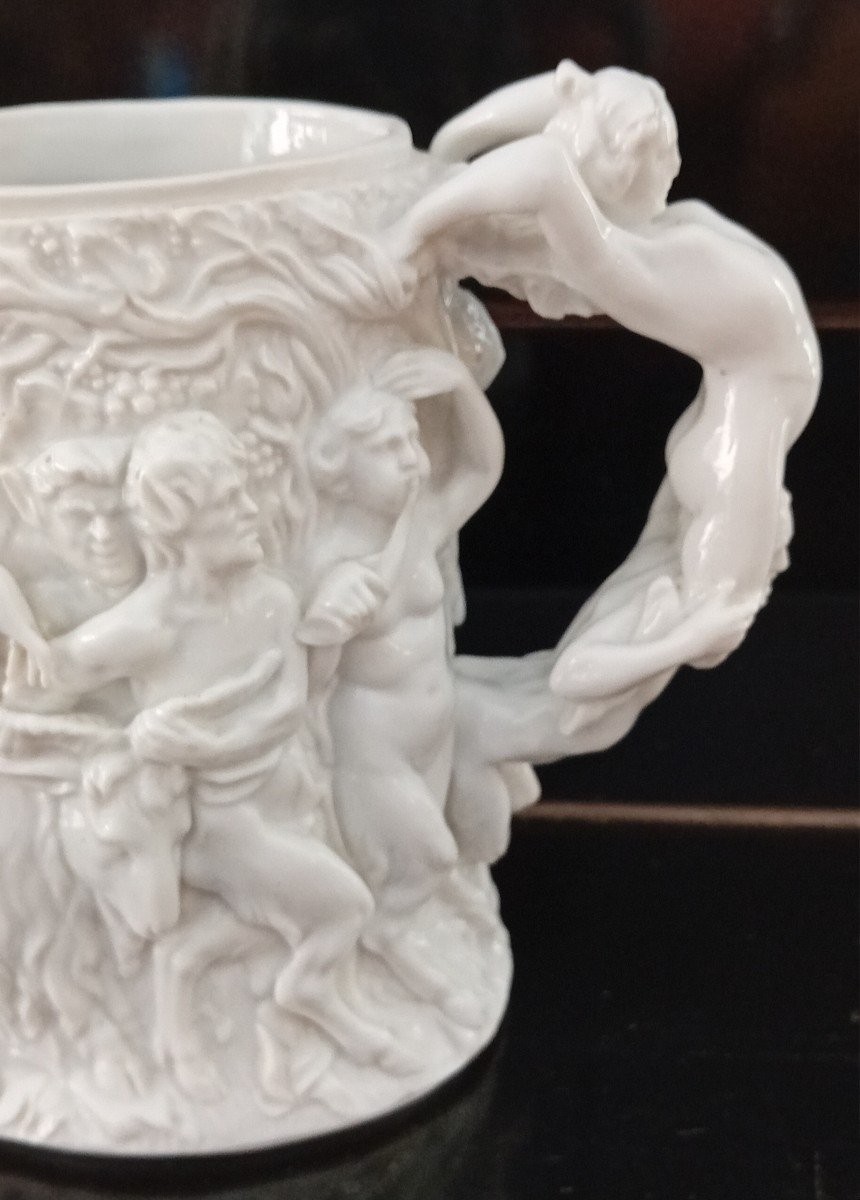 boccale " erotico" in porcellana bianca, Real Fabbrica di Capodimonte 