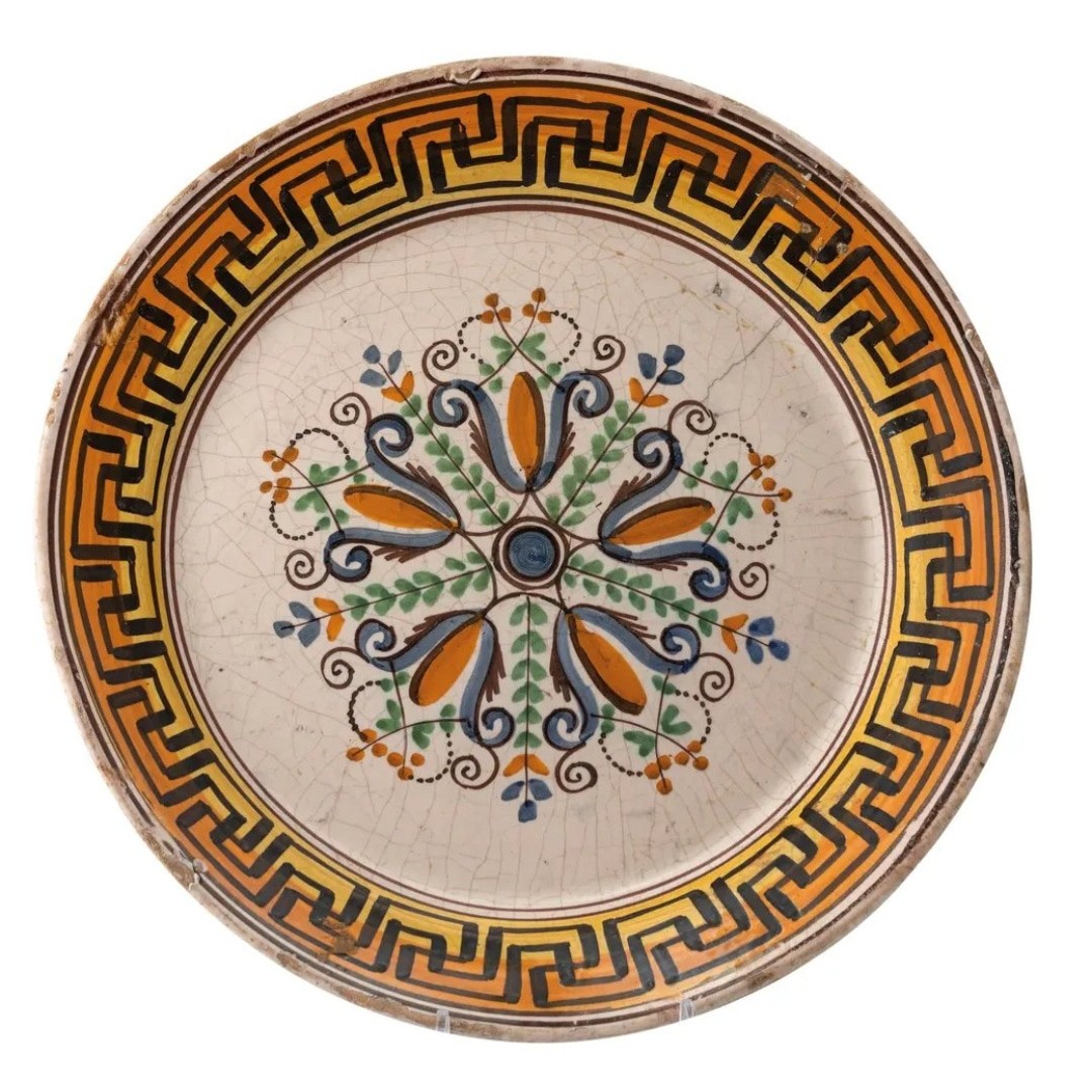 Grande piatto in maiolica decorata dell'800