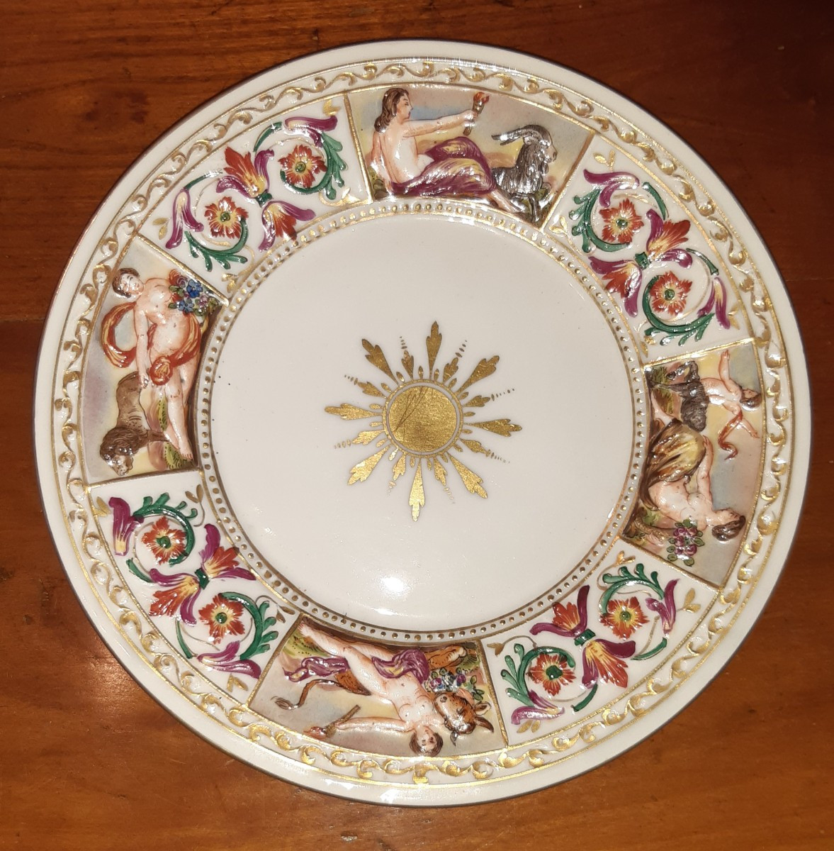 antica zuccheriera in porcellana con piatto decorata a rilievo-photo-4