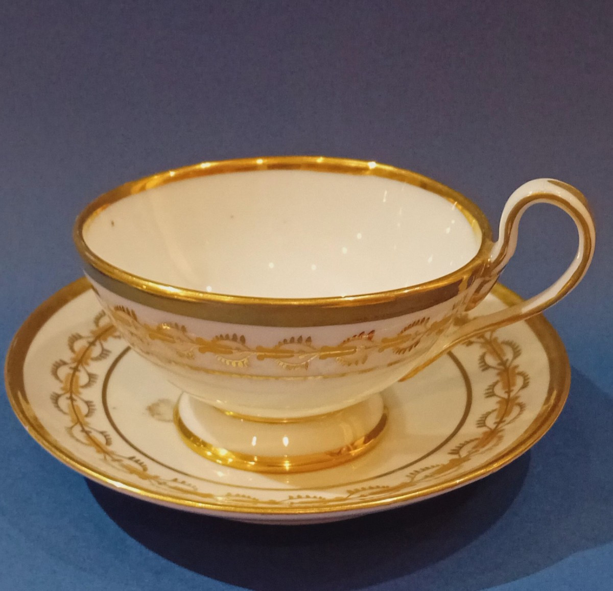 Tazza con piattino Impero in porcellana