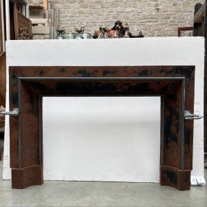 Contre-c&oelig;ur de chemin&eacute;e en fer, laiton et bronze argent&eacute;, XIXe