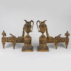 Paires de devants de foyer en bronze ciselé, doré et laqué noir de style Louis  XVI, XIXe
