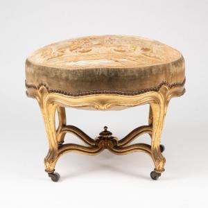 Large tabouret rond de style Louis XV en bois et stuc doré, XIXe