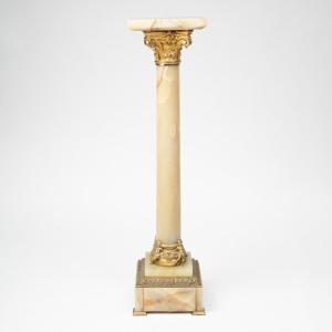 Onyx And Gilt Bronze Pedestal Table With Putti, 19th Century