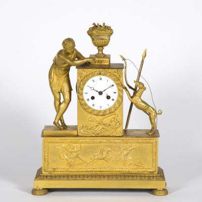 Pendule "Jeune chasseur" en bronze doré, XIXe
