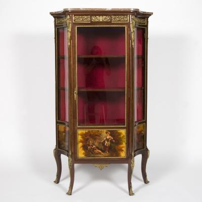 Vitrine à scène romantique en vernis martin, XIXe