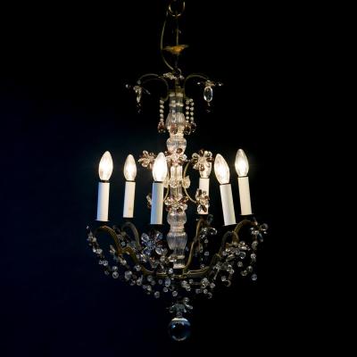 Lustre à motifs floraux et pampilles de couleur, XXe